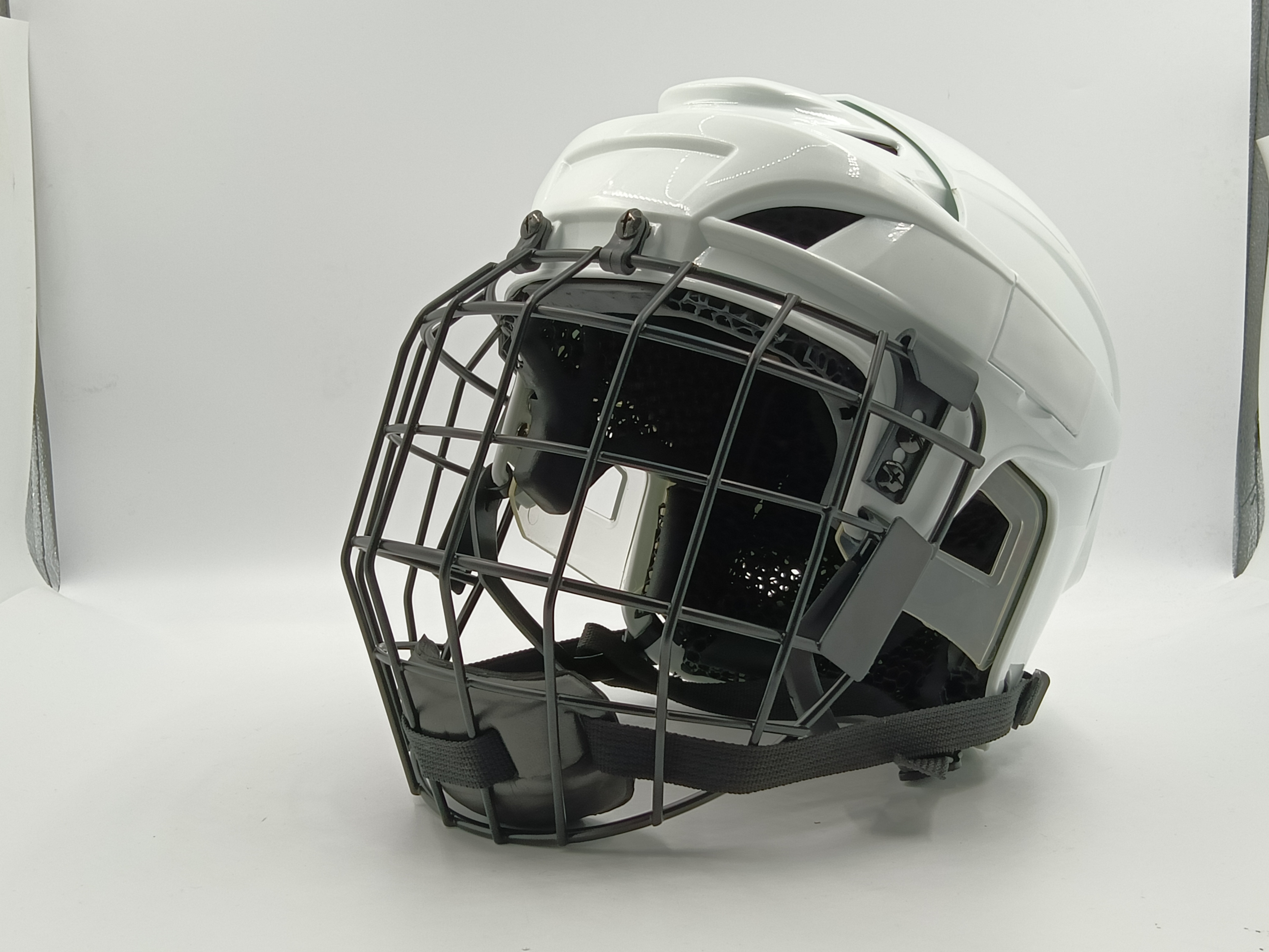 (NEW)GY revoluciona las máscaras de hockey sobre hielo con una revolucionaria tecnología de impresión de celosía 3D